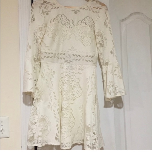 Topshop Lace Dress - Picture 2 of 3